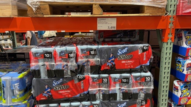 コストコ定番のSCOTTスコットショップタオル10ロール大容量パックと店頭価格の値札