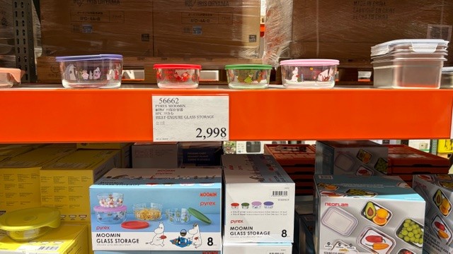 コストコのムーミンとパイレックスコラボ耐熱ガラス保存容器と店頭価格の値札